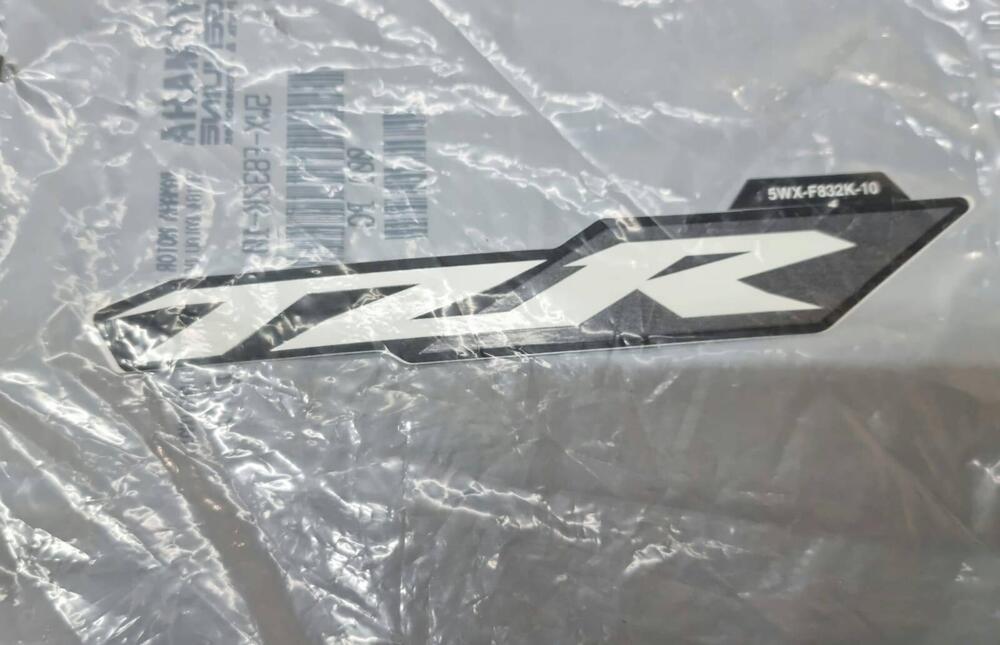 ADESIVO YAMAHA SCRITTA "TZR" - 5WXF832K1000