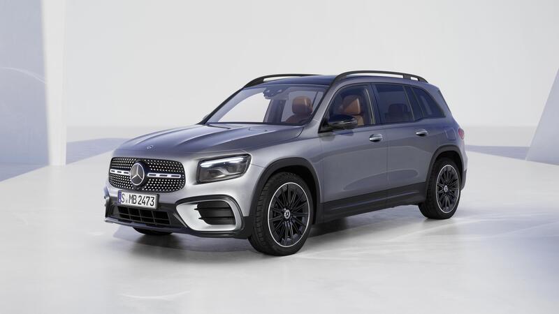 Mercedes GLB 2023, il restyling di met&agrave; carriera rinnova il look