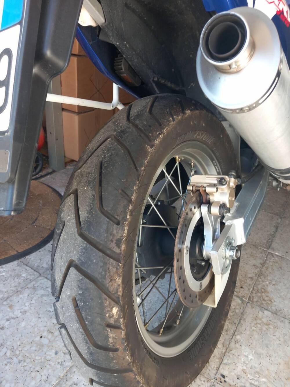 Honda Africa Twin XRV 750 (1996 - 02) (2)