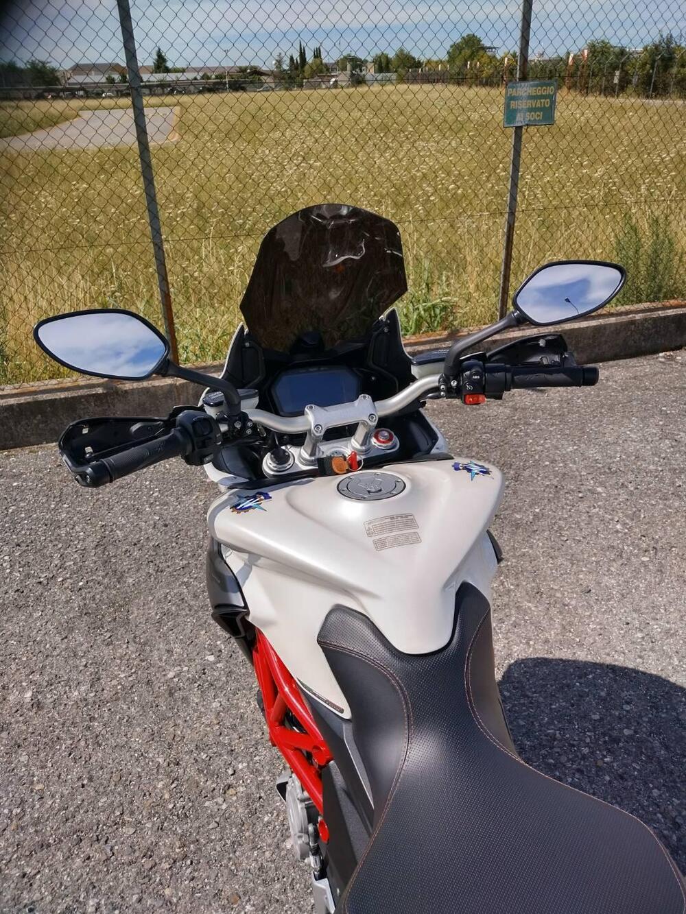 MV Agusta Turismo Veloce 800 Lusso (2014 - 16) (5)