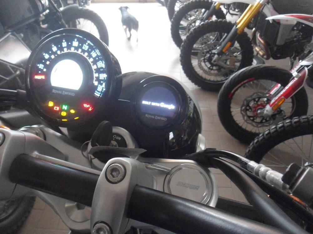 Royal Enfield Super Meteor 650 (2023 - 25) (10)