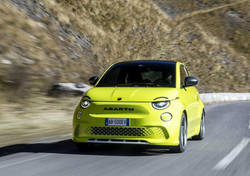 Abarth 500e (2023-->>) (3)