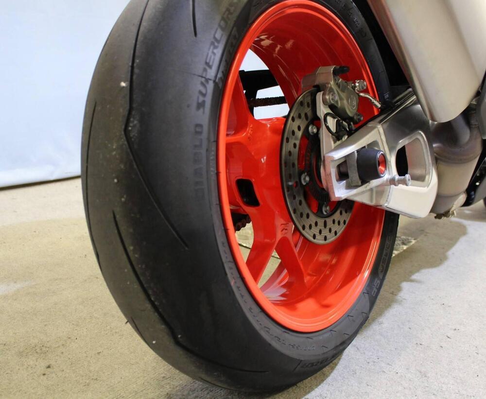 Aprilia Tuono V4 Factory (2021 - 24) (6)