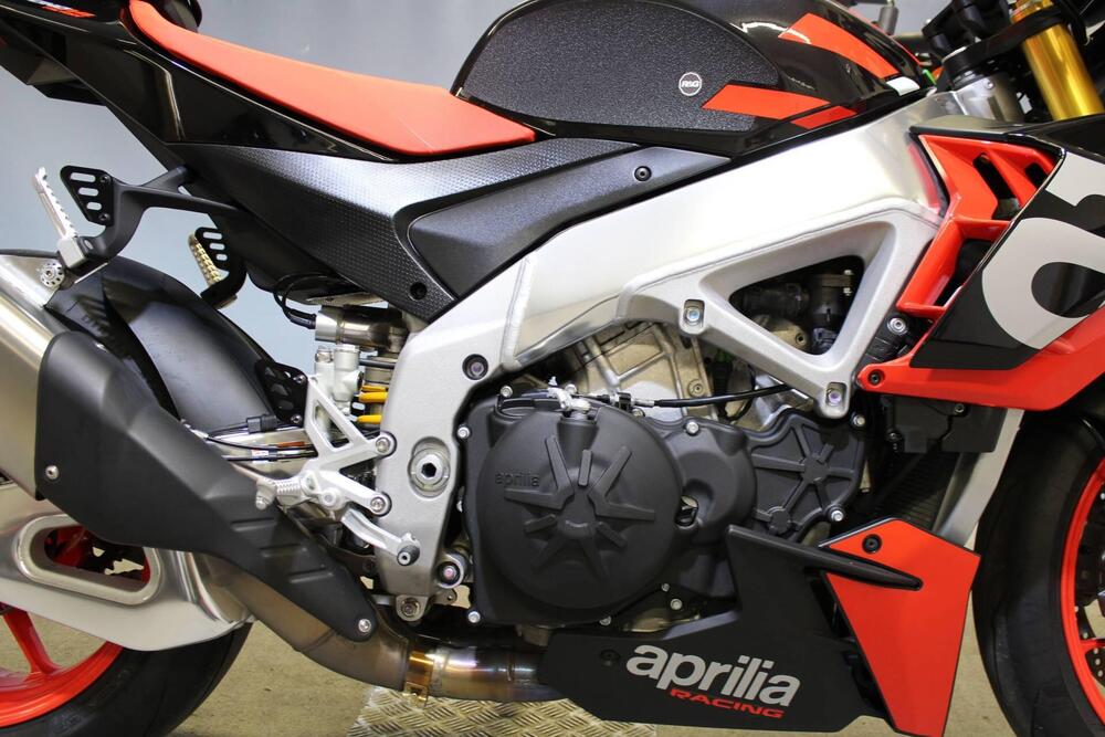 Aprilia Tuono V4 Factory (2021 - 24) (9)