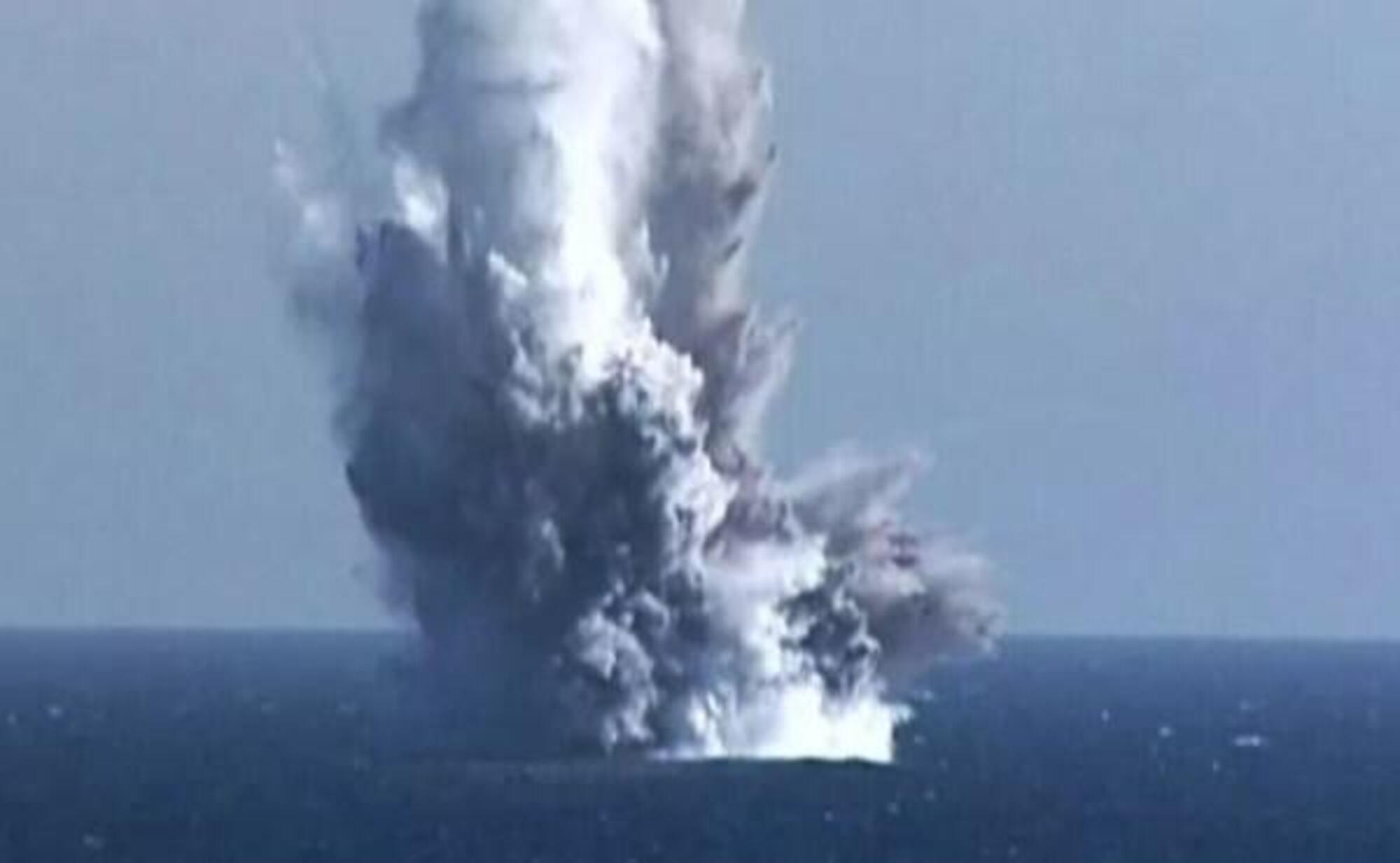L&#039;esplosione in mare del drone nordcoreano