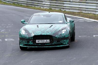 Aston Martin DB12: avvistata al N&uuml;rburgring in fase di test [Foto Spia]