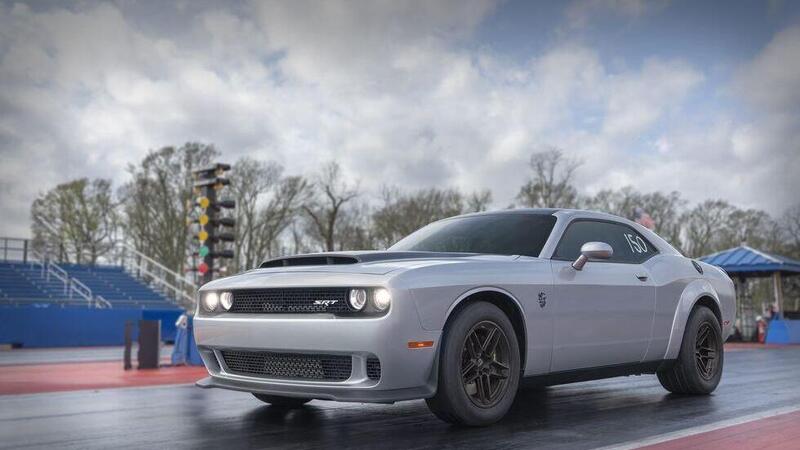 Dodge Challenger: pi&ugrave; di mille cavalli in perfetta ignoranza (a etanolo) 