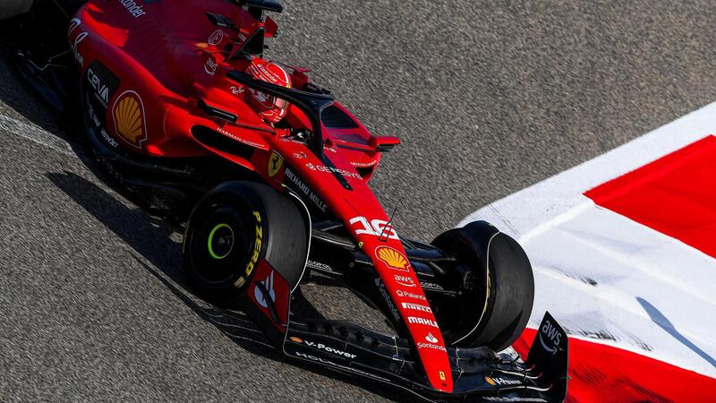 La Ferrari SF-23 tarocca parcheggiata a bordo strada [VIDEO]
