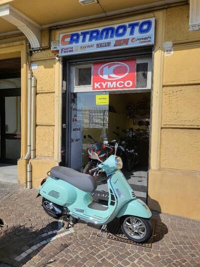 Vespa GTS 300 (2023 - 24) nuova