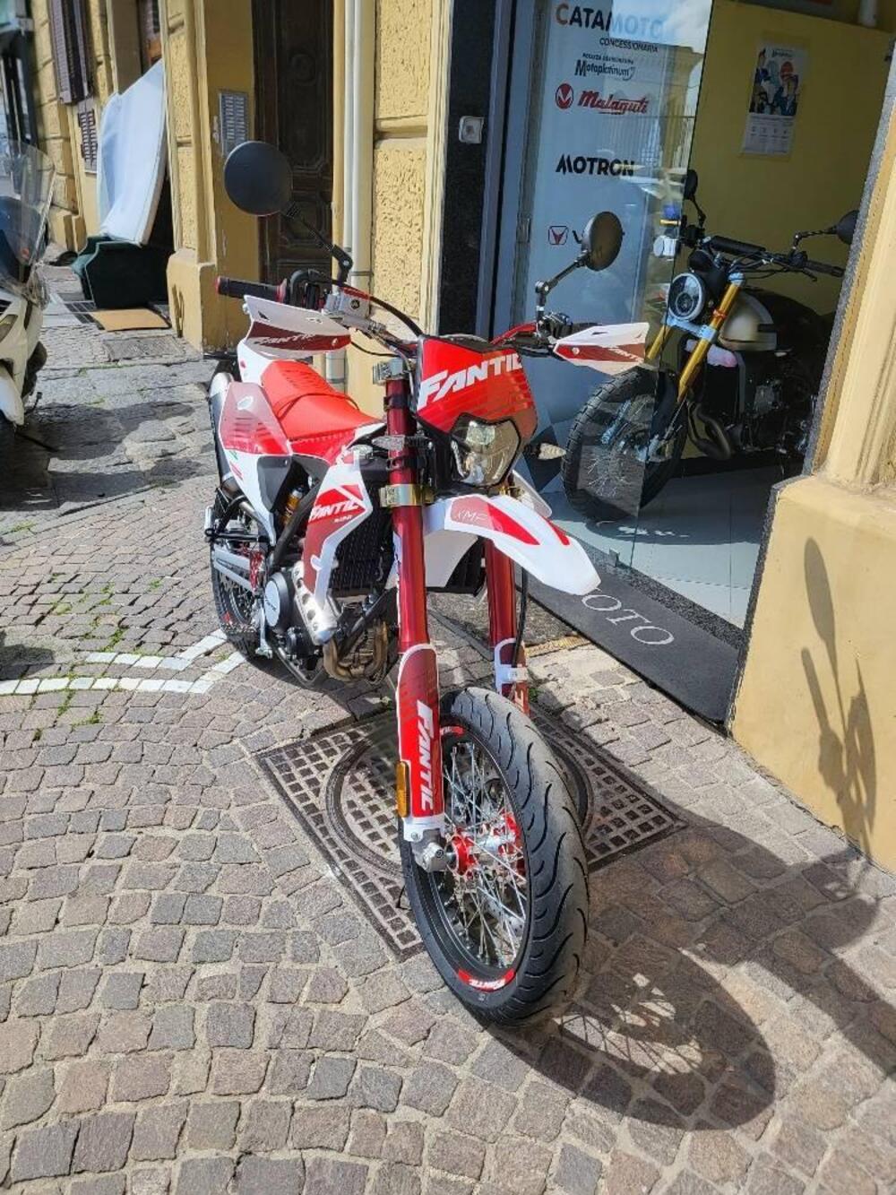 Fantic Motor XMF 125 Motard Competition 4T (2023 - 24) (2)