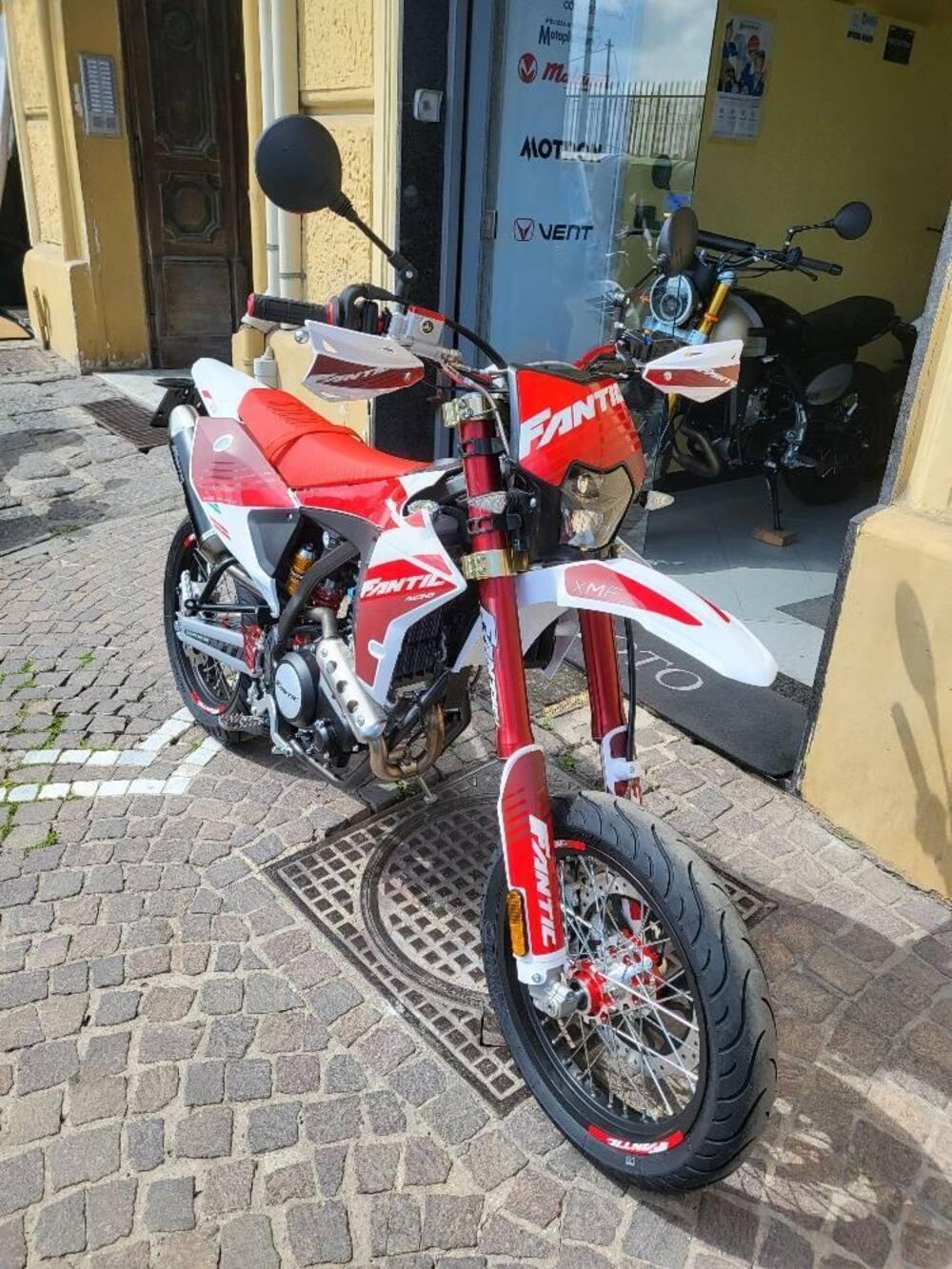 Fantic Motor XMF 125 Motard Competition 4T (2023 - 24) (8)