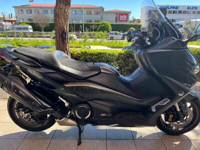 Yamaha T-Max 560 20&deg; anniversario (2021) usata