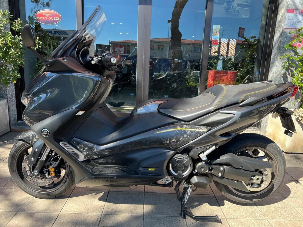 Yamaha T-Max 560 20° anniversario (2021) (2)
