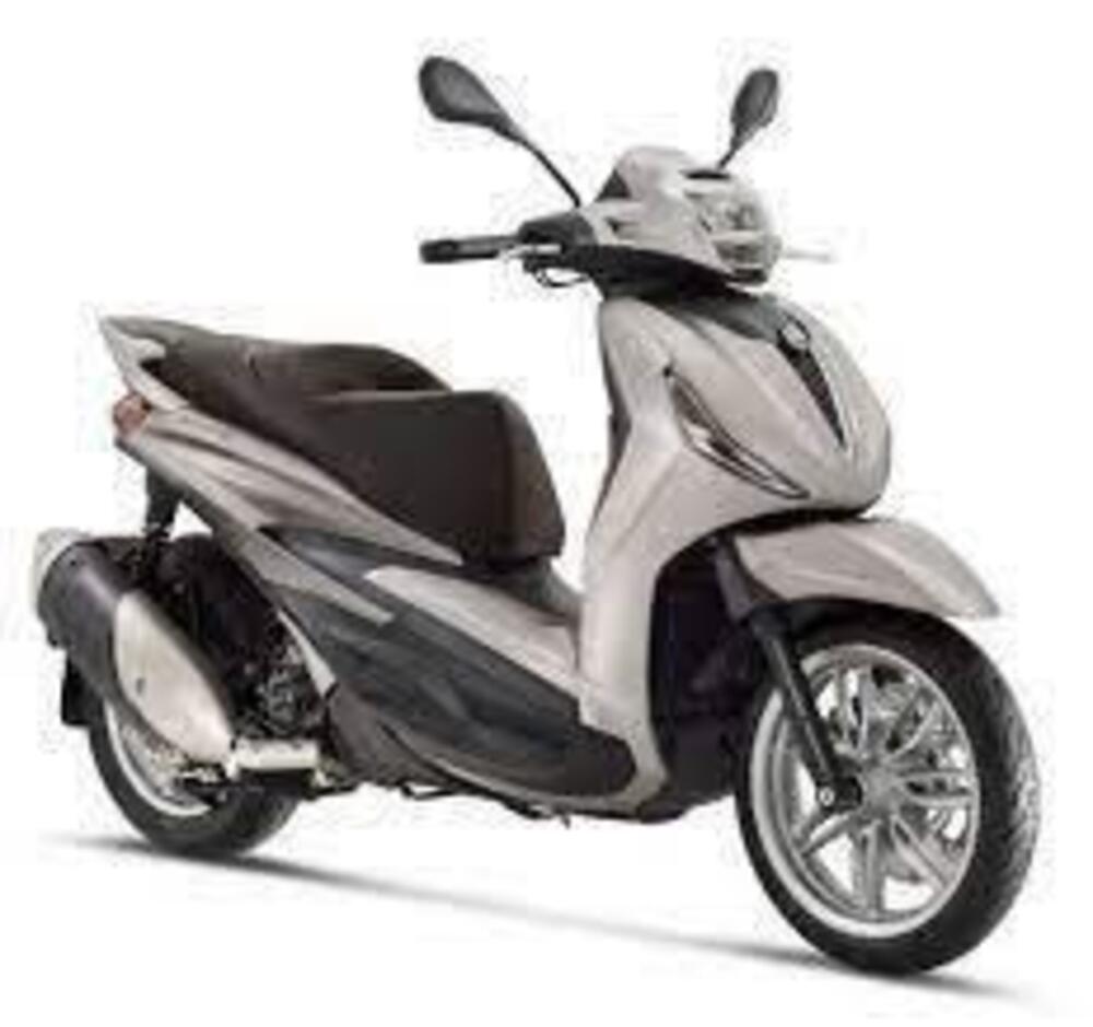 Piaggio Beverly 400 (2025)