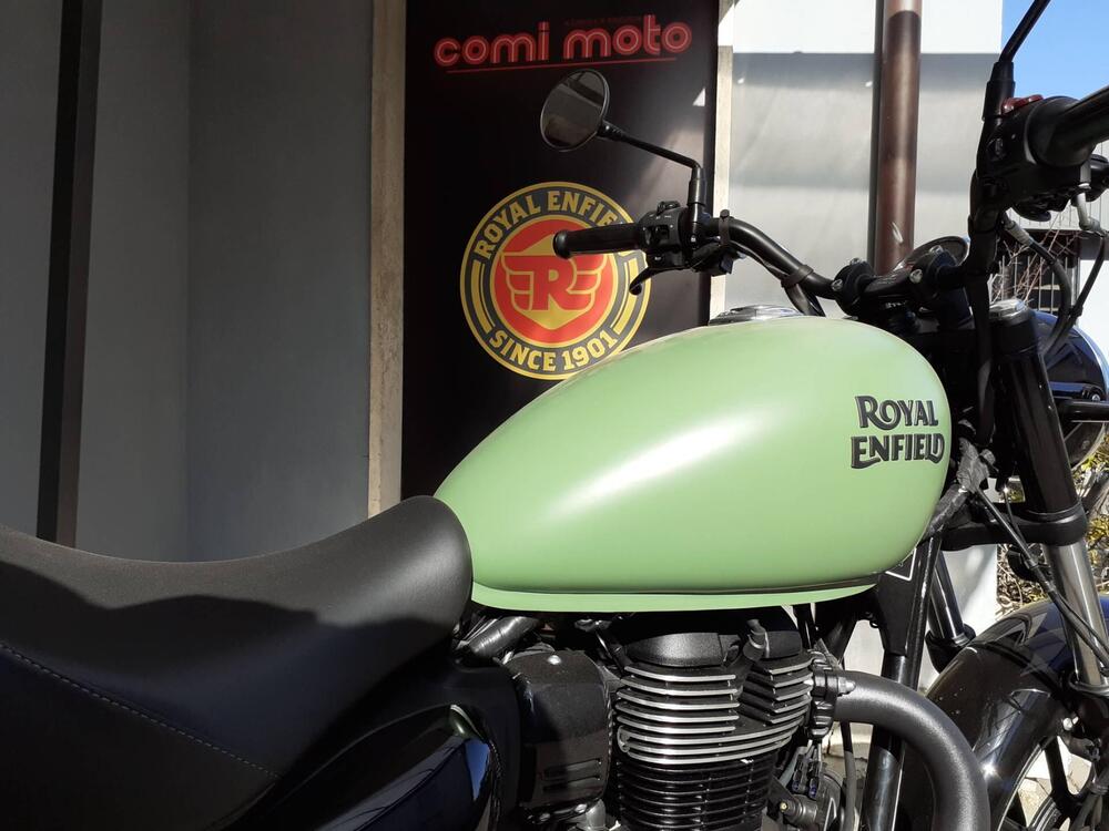 Royal Enfield Meteor 350 Fireball (2021 - 25) (2)