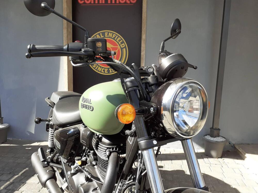 Royal Enfield Meteor 350 Fireball (2021 - 25) (3)