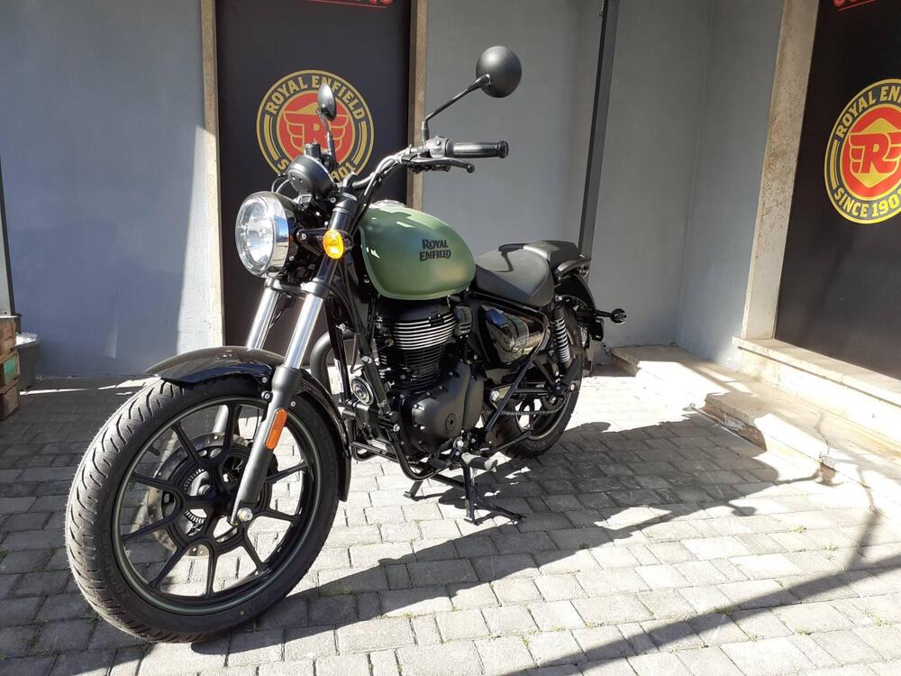 Royal Enfield Meteor 350 Fireball (2021 - 25) (4)