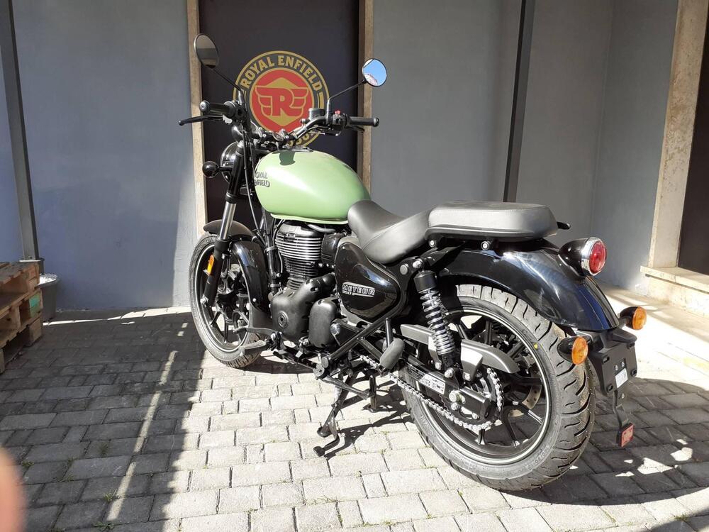 Royal Enfield Meteor 350 Fireball (2021 - 25) (7)