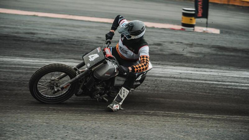 Dust &amp; Fun Royal Enfield: il Flat Track per tutti