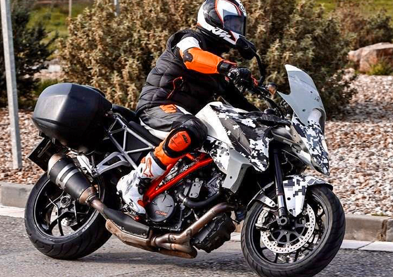 KTM, l&rsquo;erede della SM-T in dirittura d&rsquo;arrivo