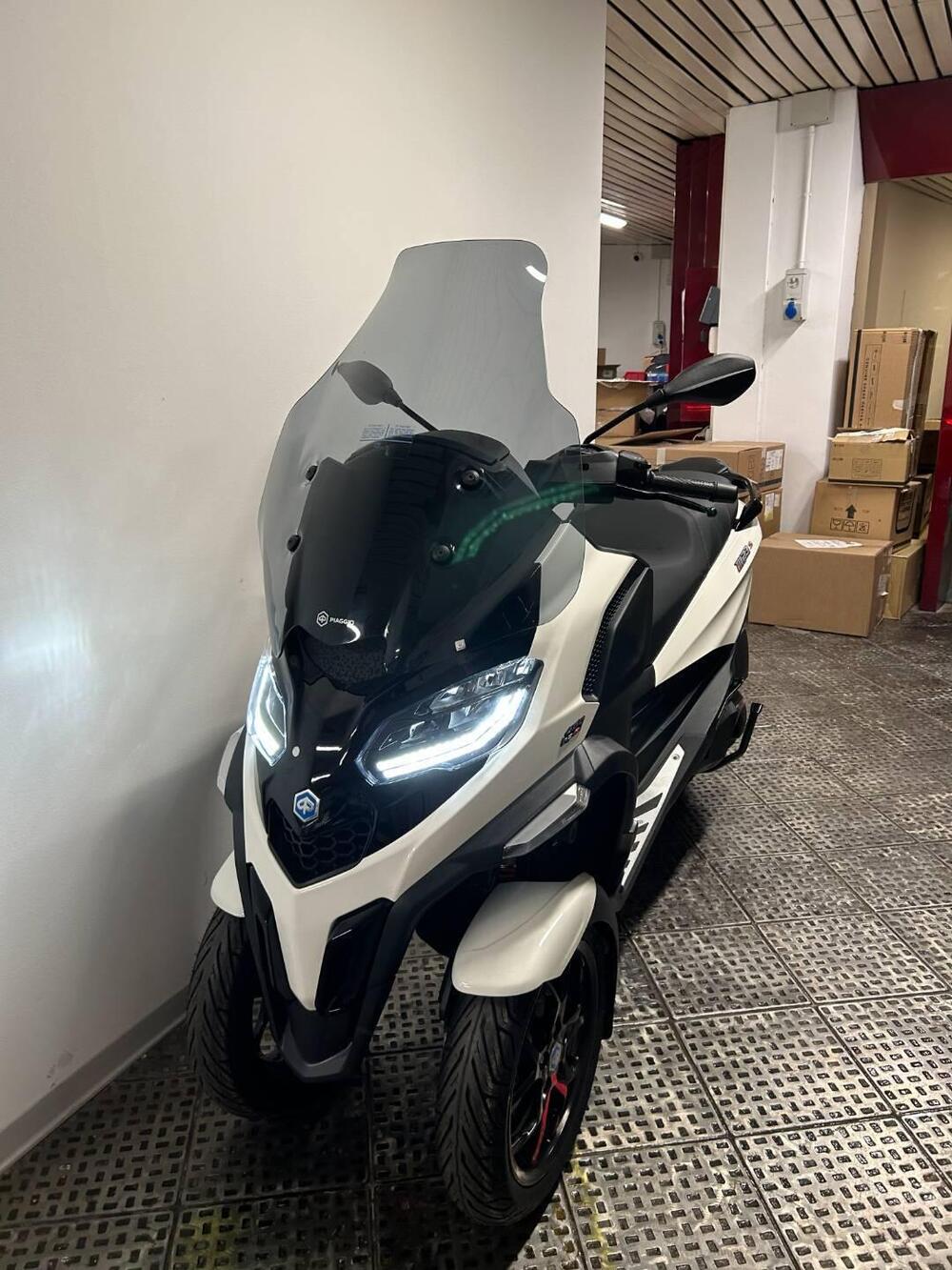 Piaggio MP3 400 ABS Hpe (2023 - 25) (6)