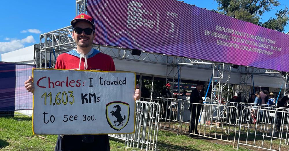 La storia di Zeta, il fan di Leclerc che ha percorso quasi 12mila chilometri per vederlo correre a Melbourne