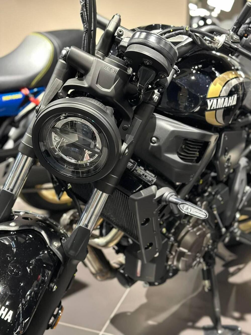 Yamaha XSR 700 (2022 - 26) (4)