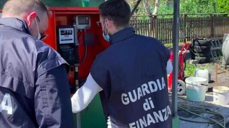 Bologna, frode sui carburanti. Sequestro da 8 milioni di euro e pi&ugrave; di cento indagati