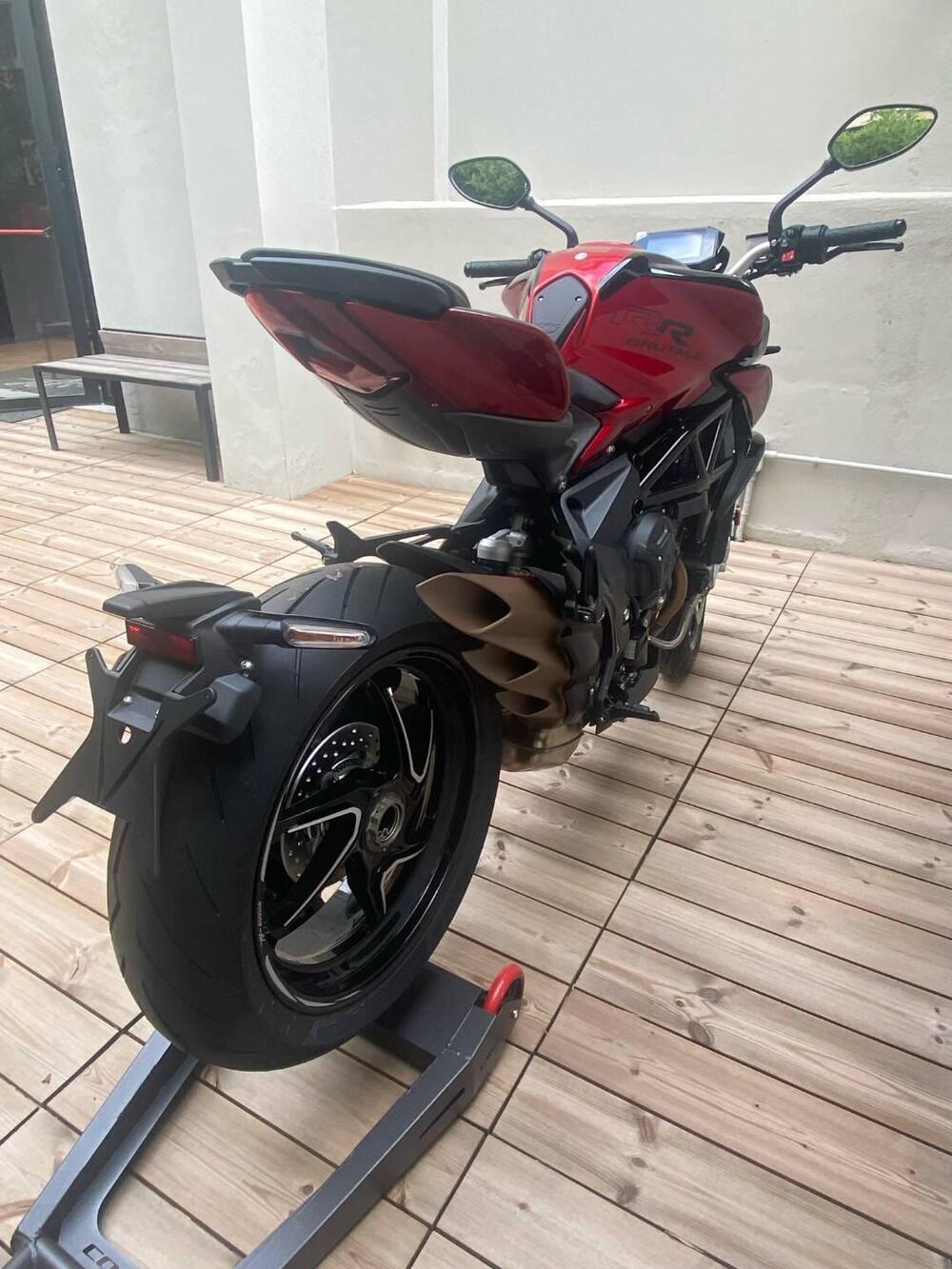 MV Agusta Brutale 800 RR (2021 - 25) (5)