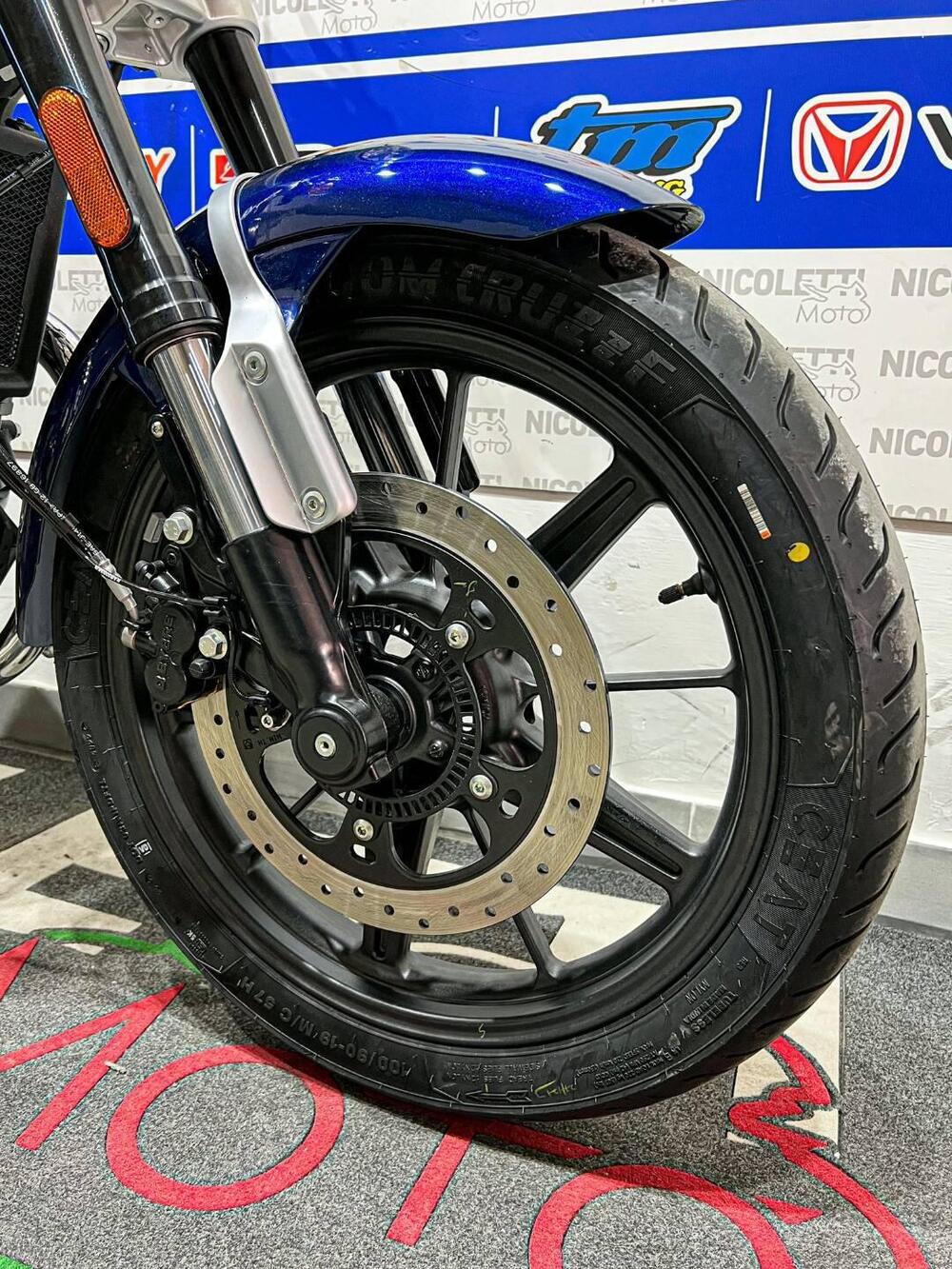 Royal Enfield Super Meteor 650 (2023 - 25) (7)