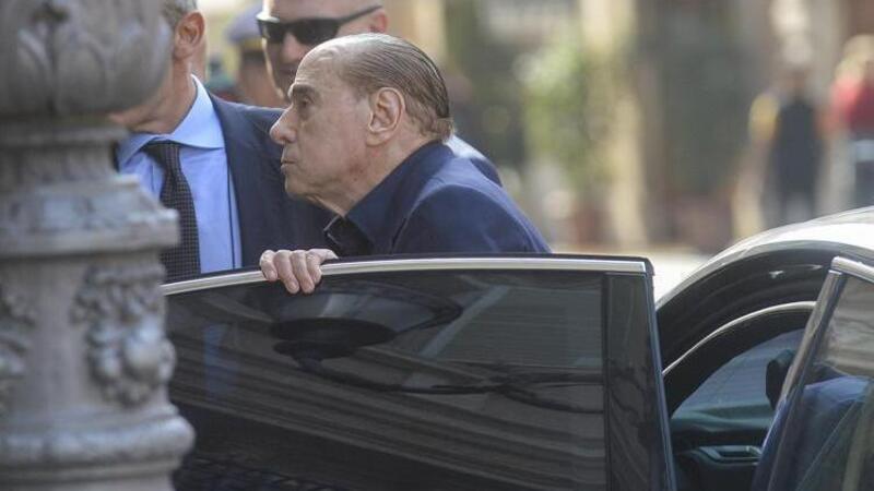 Silvio Berlusconi &egrave; morto: un ricordo del Cavaliere e le sue auto