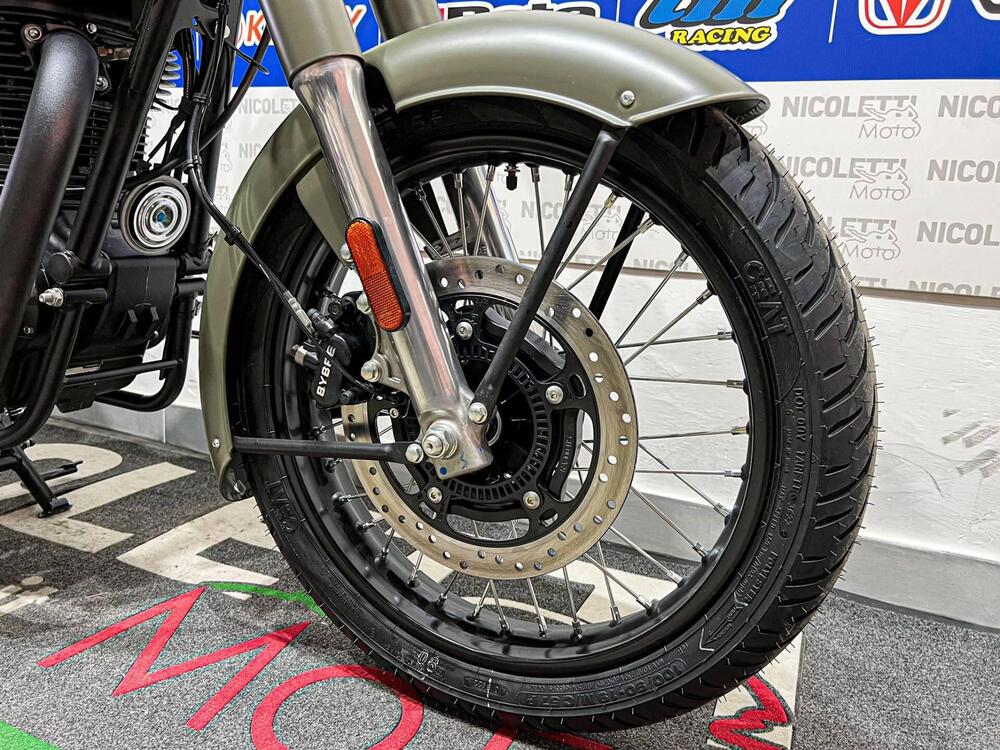 Royal Enfield Classic 350 (2021 - 25) (5)