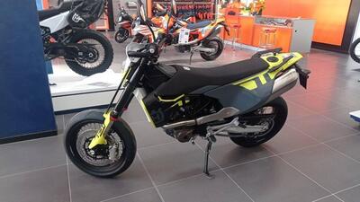 Husqvarna 701 Supermoto (2023 - 25) nuova