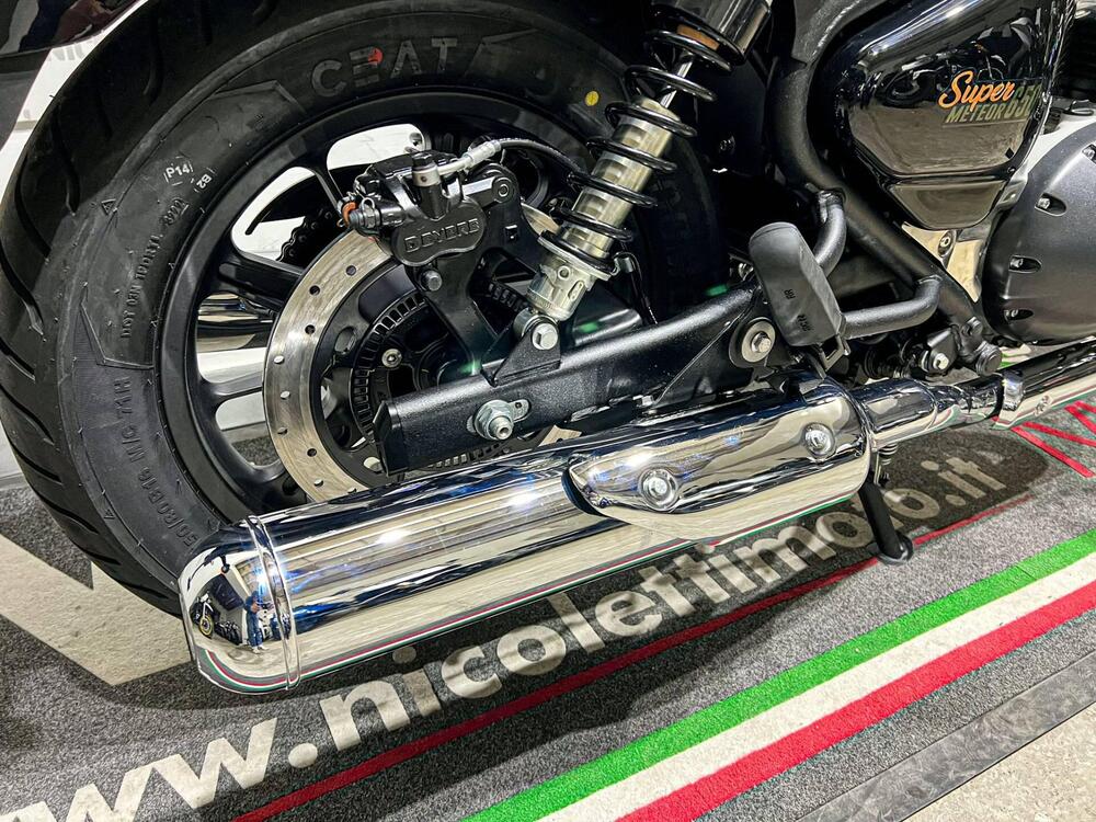 Royal Enfield Super Meteor 650 (2023 - 25) (8)