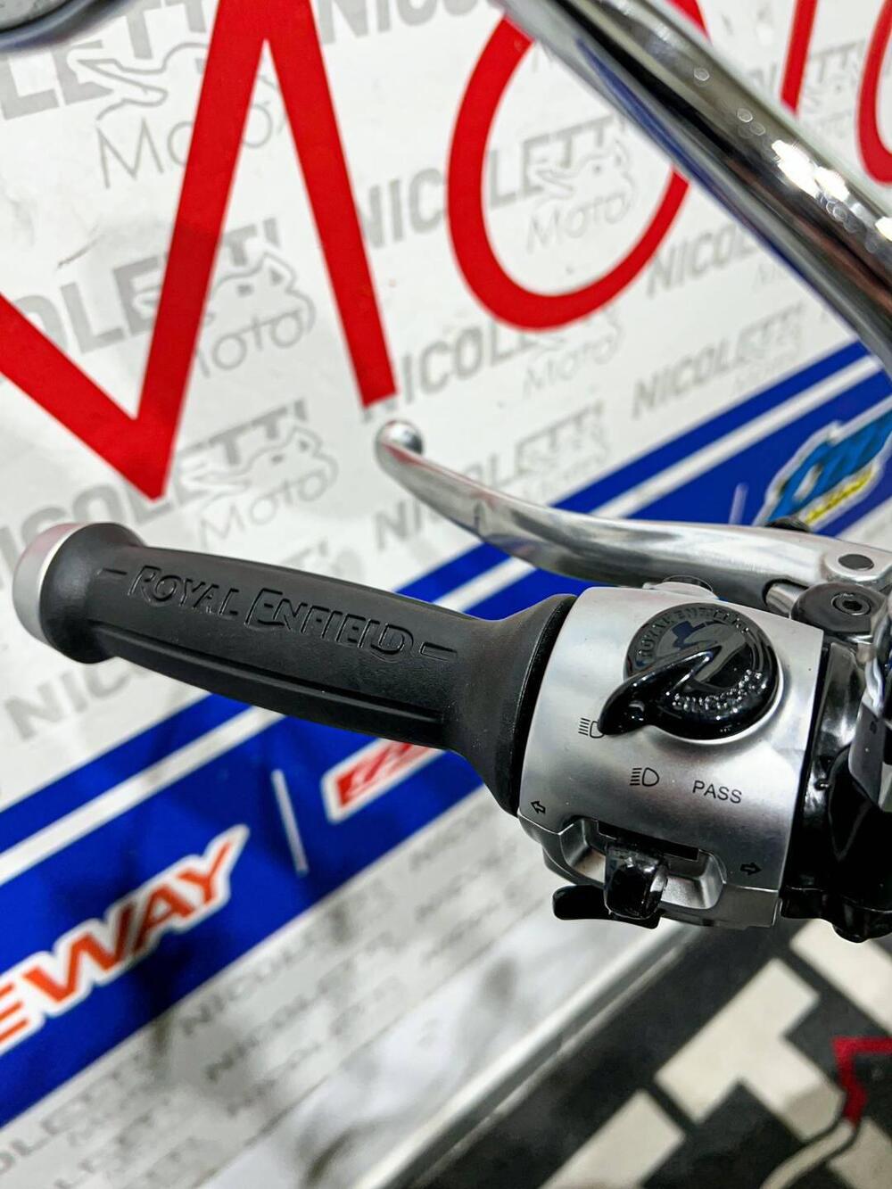 Royal Enfield Super Meteor 650 (2023 - 25) (7)