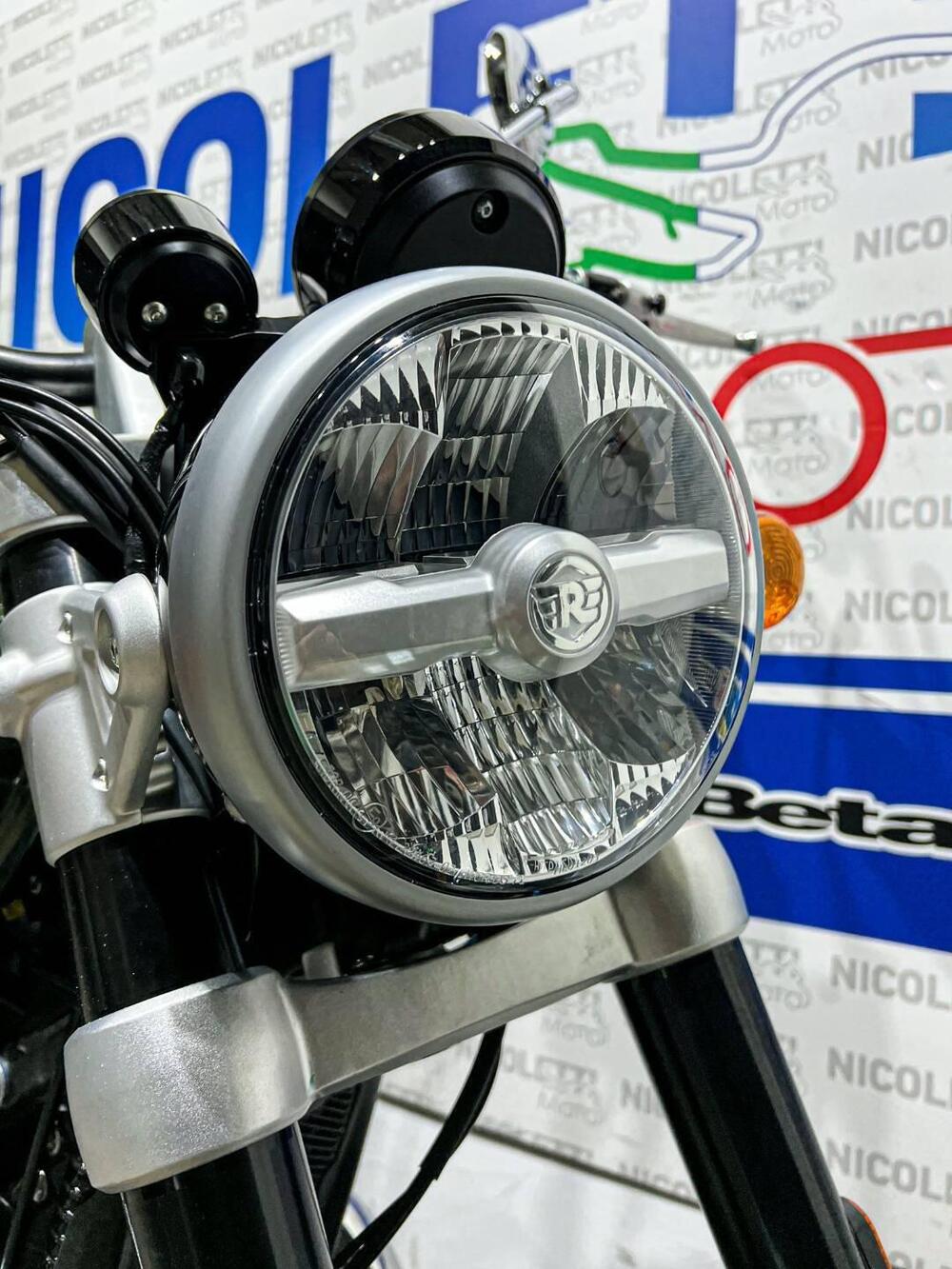 Royal Enfield Super Meteor 650 (2023 - 25) (5)