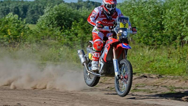 Dakar 2015, Tappa 8. Vince Goncalves (Honda). Coma si avvicina a Barreda