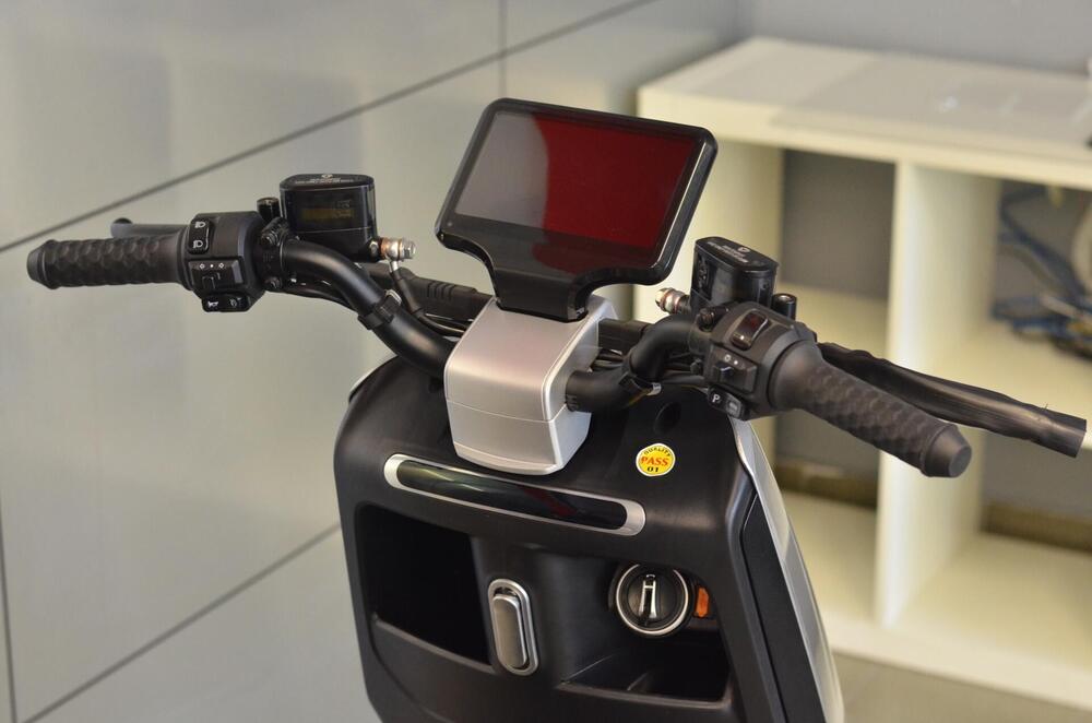 Yadea G5S (2022 - 25) (4)