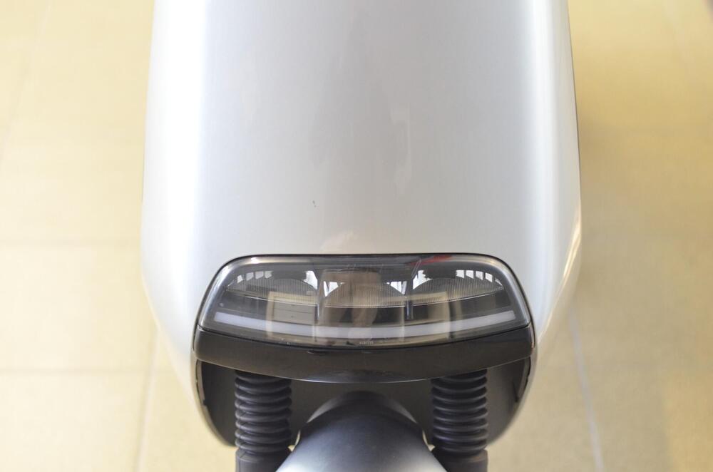 Yadea G5S (2022 - 25) (7)