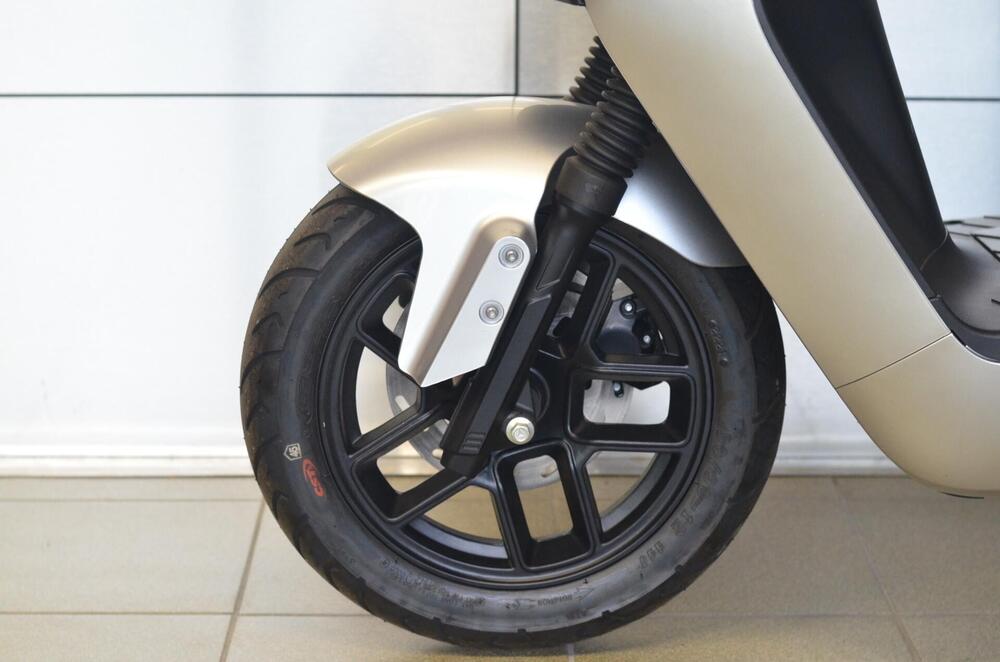 Yadea G5S (2022 - 25) (11)