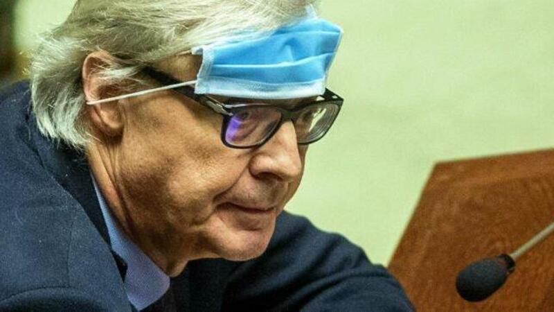 Vittorio Sgarbi: gli insulti a Lamborghini e Audi [VIDEO]