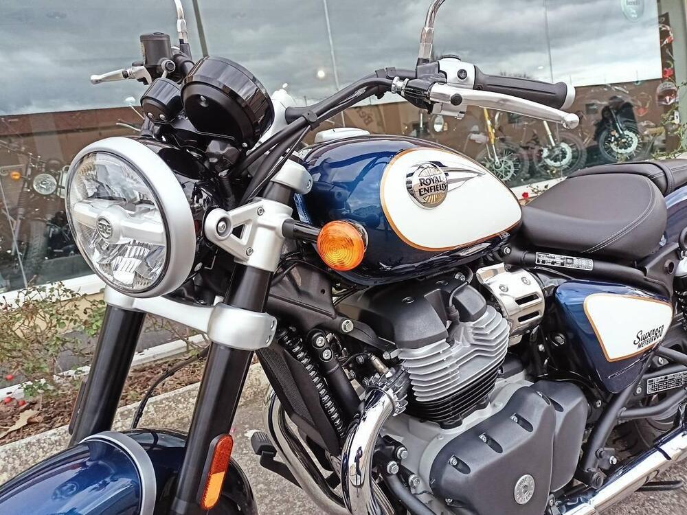 Royal Enfield Super Meteor 650 (2023 - 26) (2)