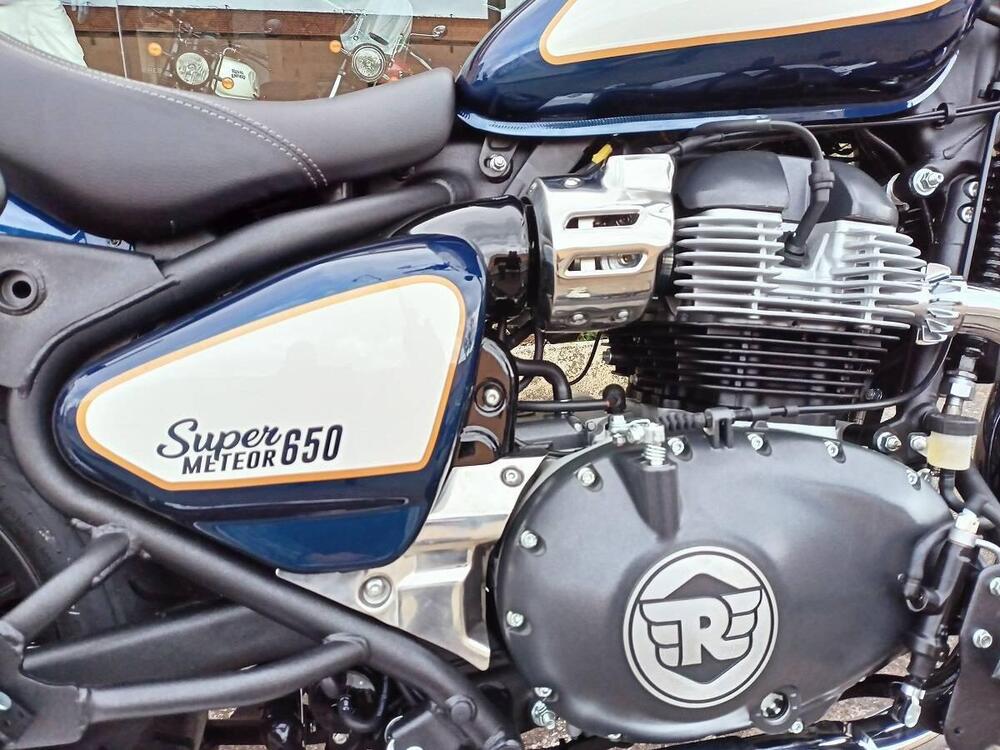 Royal Enfield Super Meteor 650 (2023 - 26) (6)