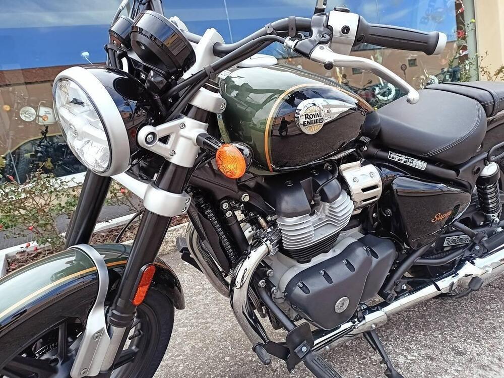 Royal Enfield Super Meteor 650 (2023 - 26) (2)