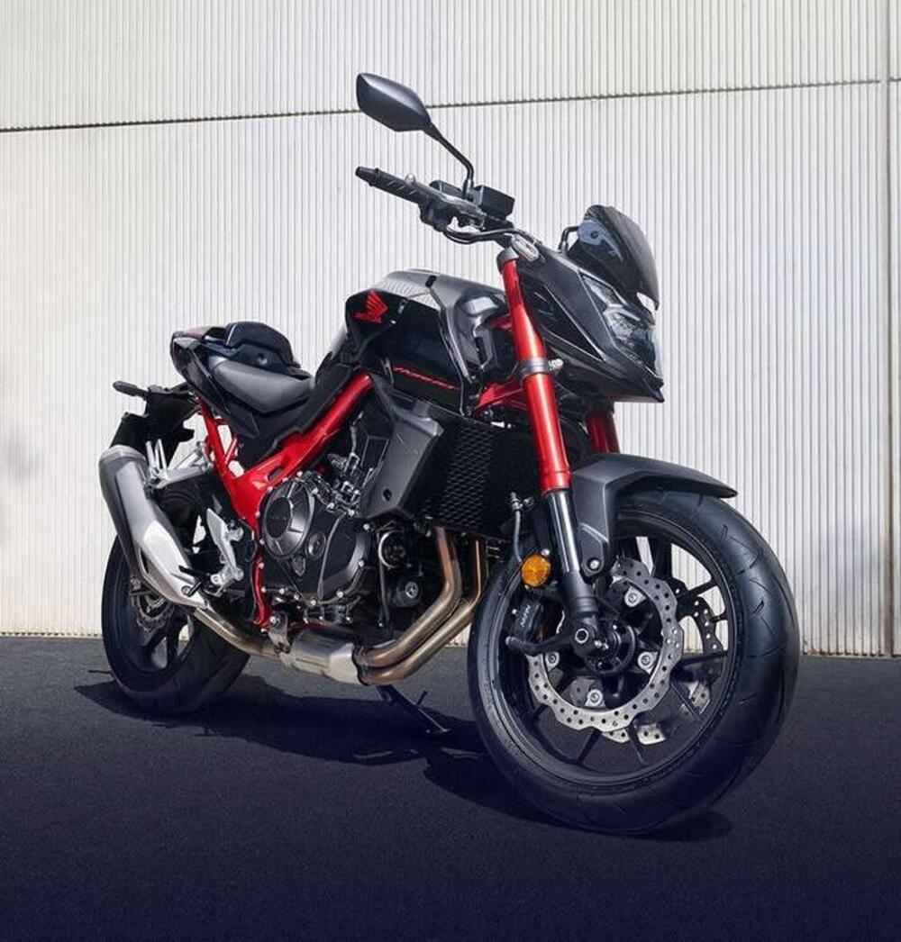 Honda CB 750 Hornet (2023 - 24) (4)