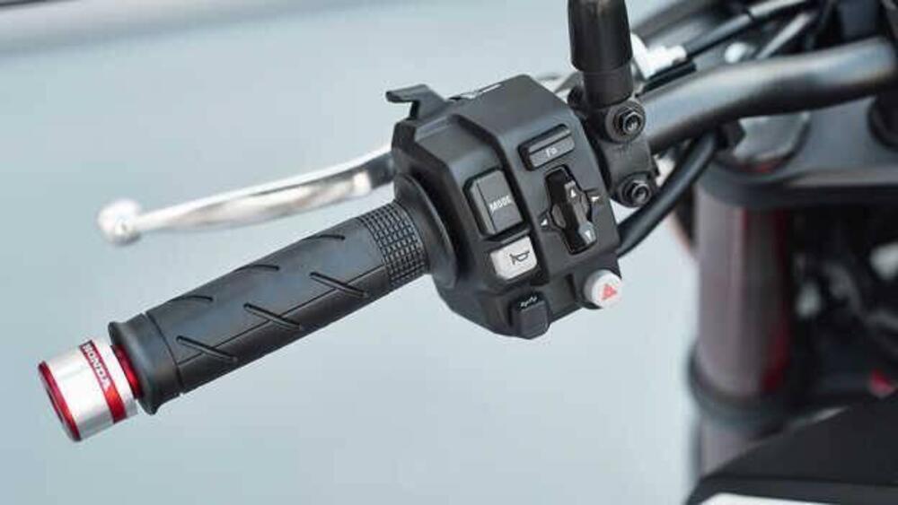 Honda CB 750 Hornet (2023 - 24) (7)