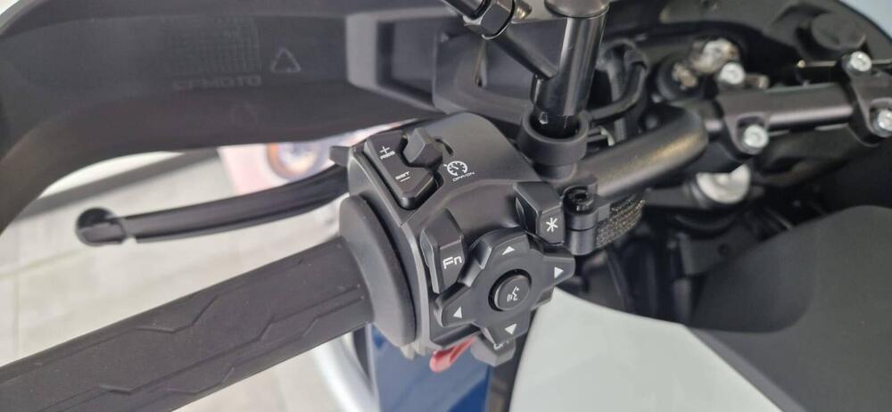 CFMOTO 800MT Explore (2023 - 25) (16)