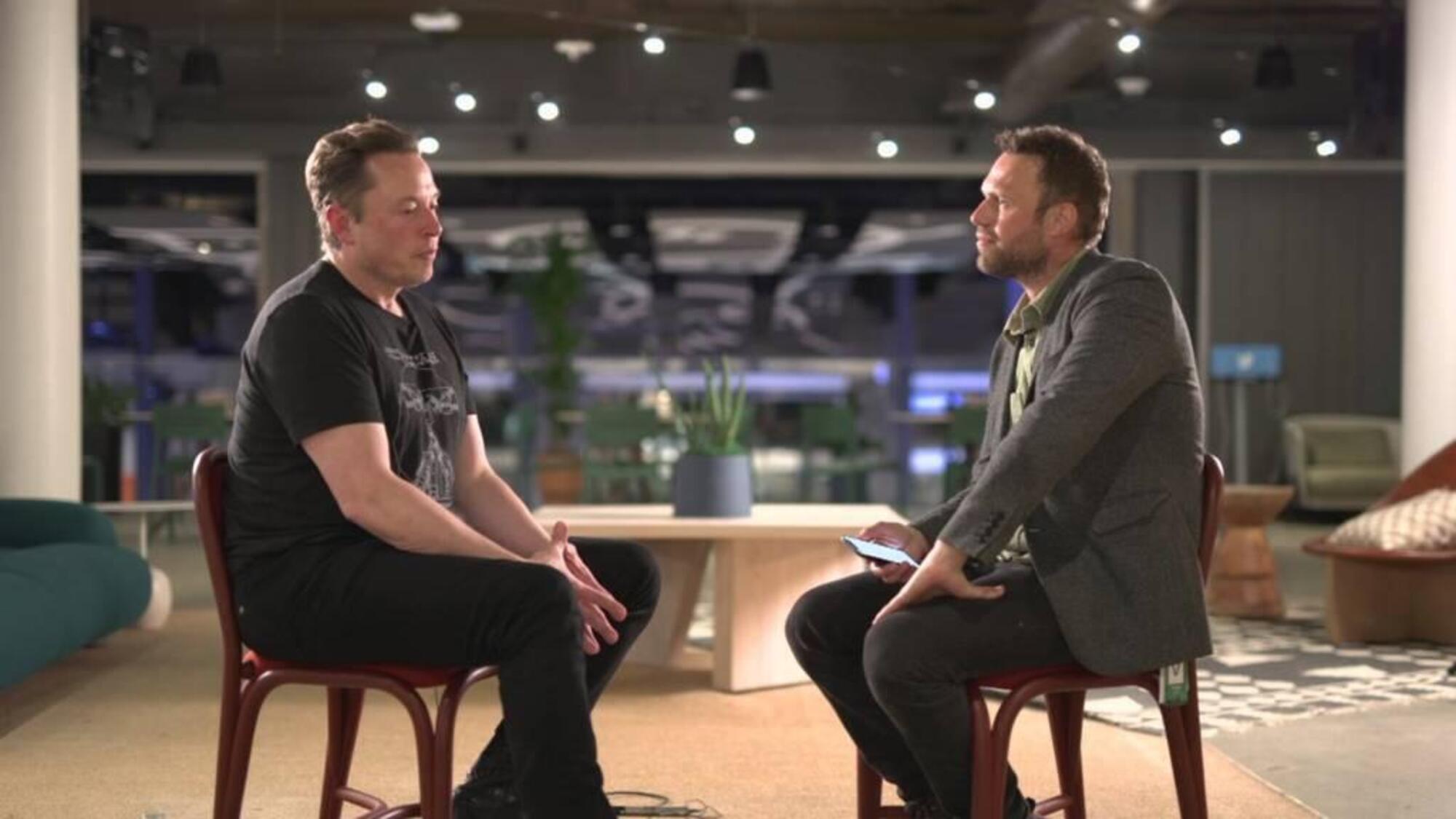 Elon Musk e James Clayton