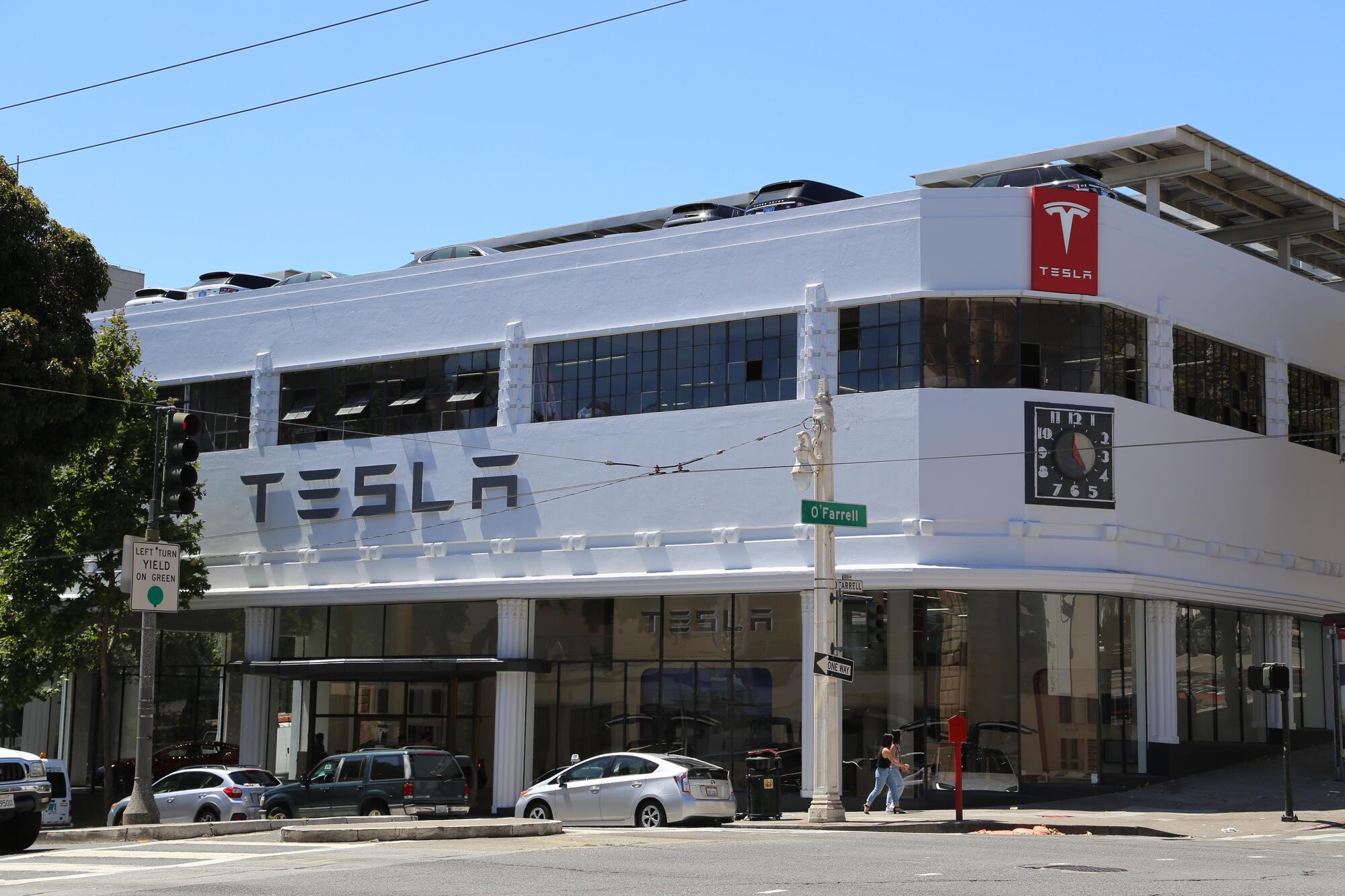 Il centro Tesla a San Francisco
