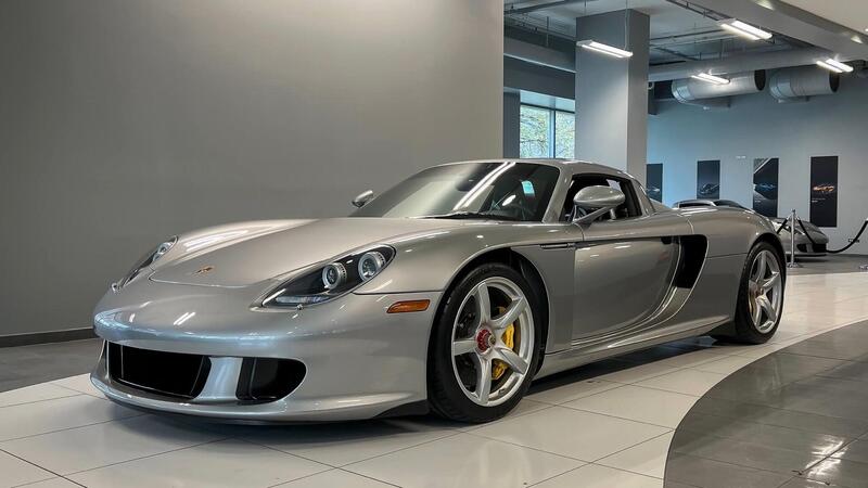 Porsche richiama 489 esemplari della iconica Carrera GT: difetto alle sospensioni